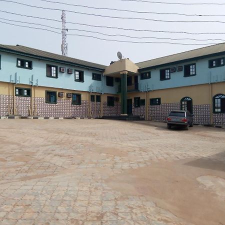 Adebayowa Hotel Olasore Exterior foto