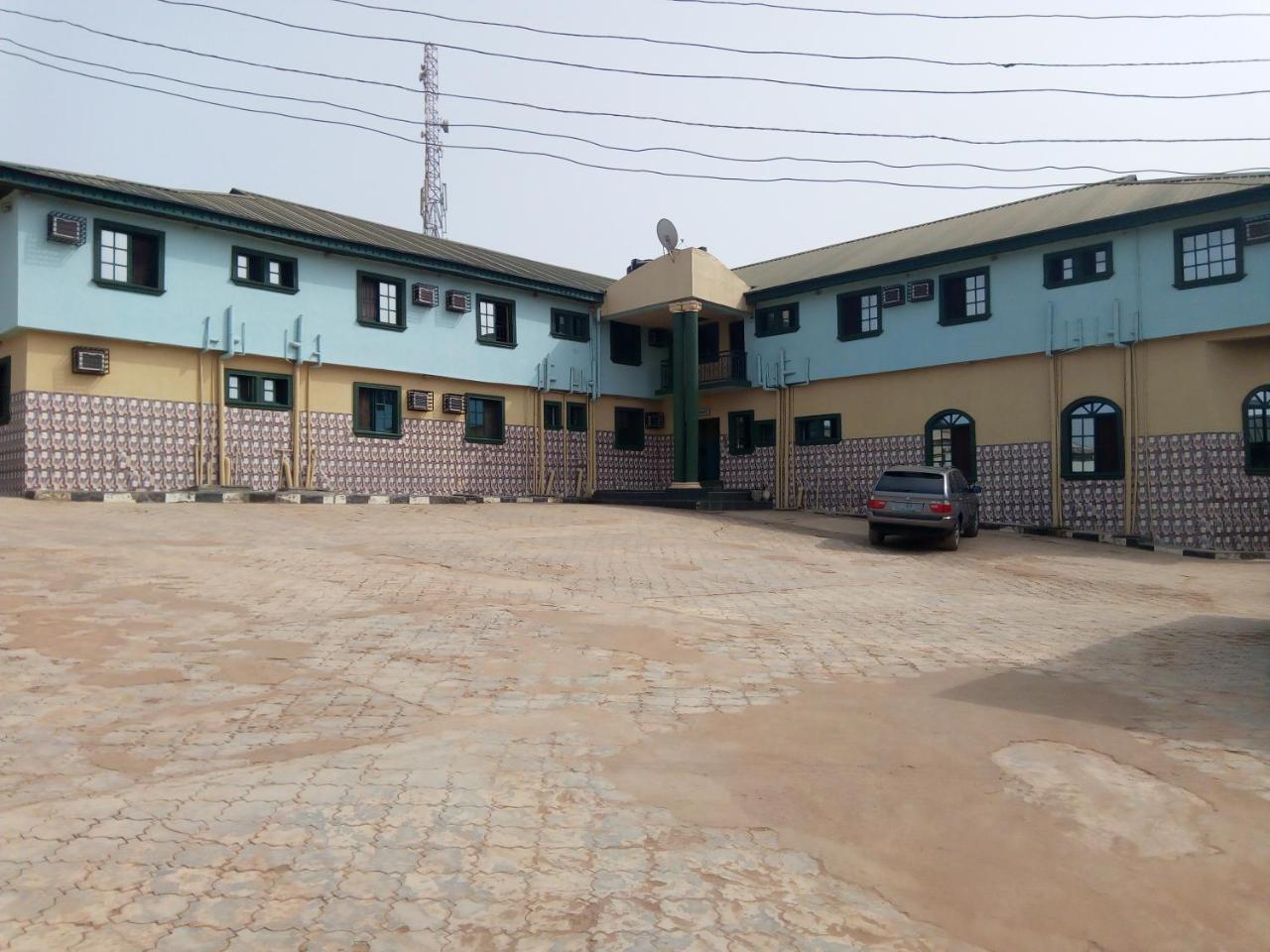 Adebayowa Hotel Olasore Exterior foto